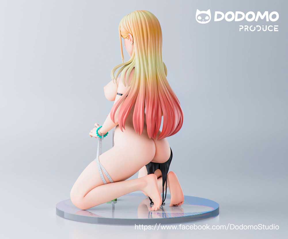 Figura-Marin-Kitagawa-desnuda4