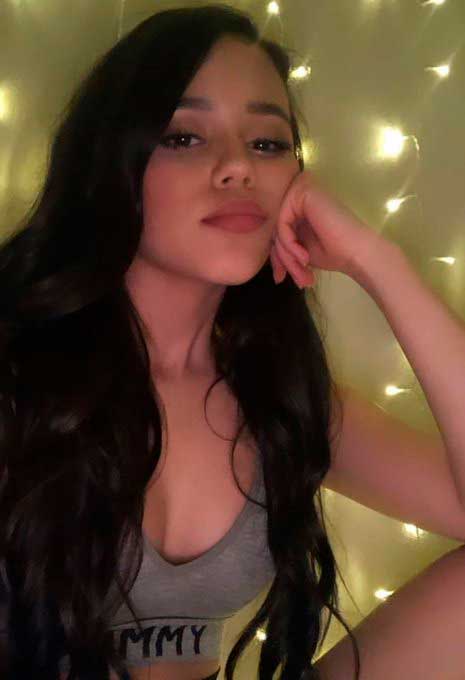 Fotos-Jenna-Ortega-sexy-7